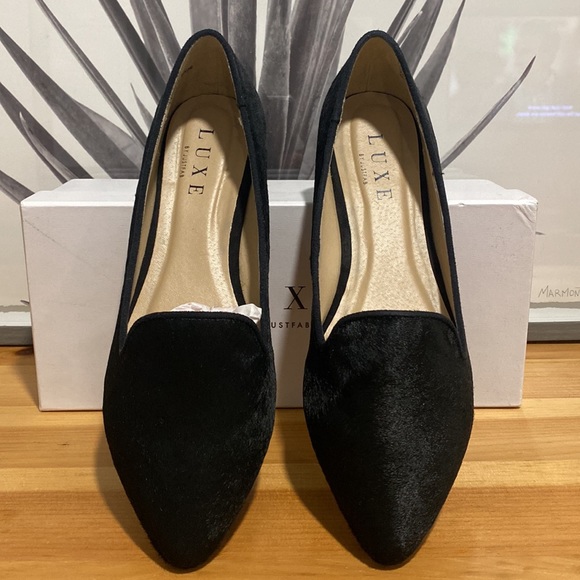 LUXE by JustFab Lawrence Flats - Picture 2 of 2